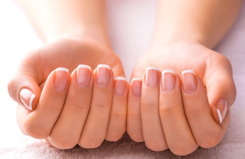 Comment entretenir ses ongles de manière naturelle ?
