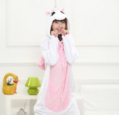 Combinaison pyjama licorne : le phénomène du kigurumi